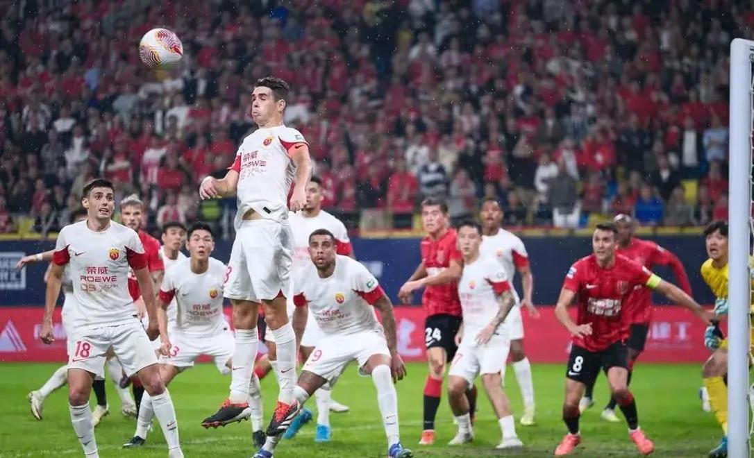 西甲赛前走向成谜，上海申花扳平良机，媒体盛赞，年轻球员得到机会的简单介绍